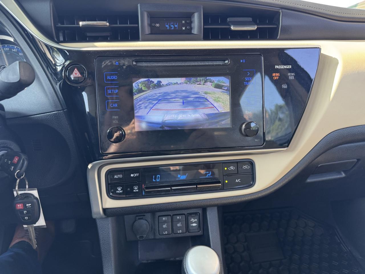 2017 Toyota Corolla LE - Photo #13