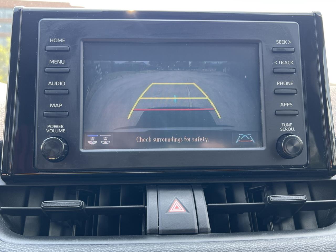 2019 Toyota RAV4 Hybrid LE - Photo #17