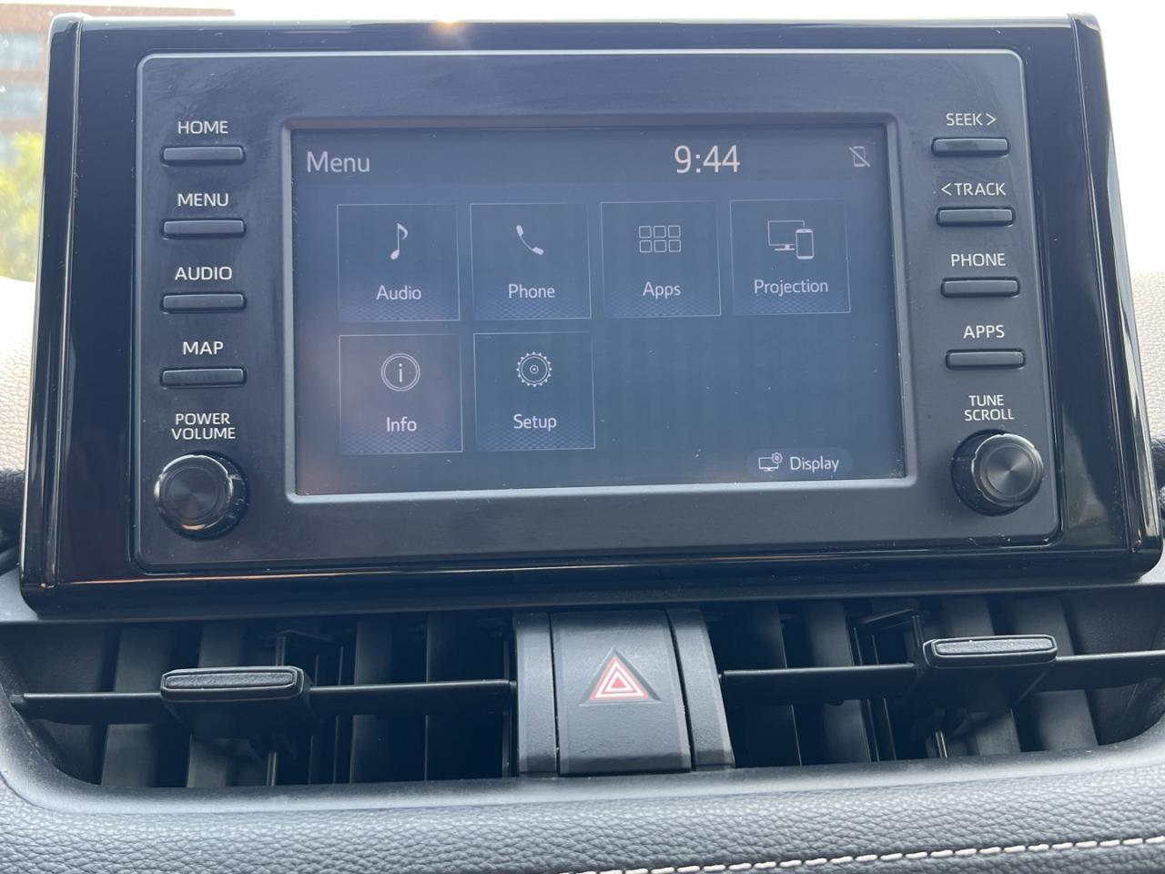 2019 Toyota RAV4 Hybrid LE - Photo #18