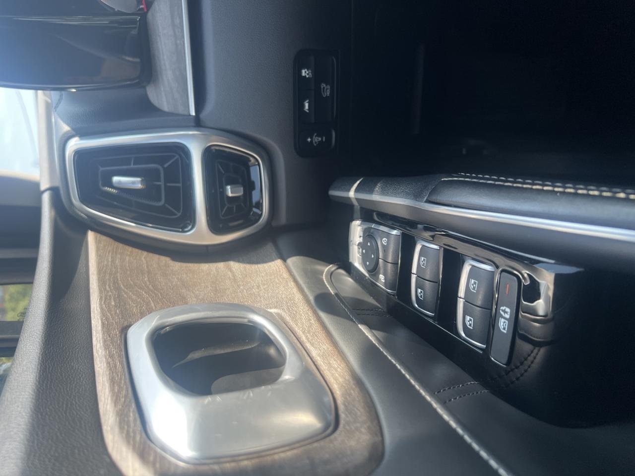 2021 Kia Sorento EX AWD - Photo #22