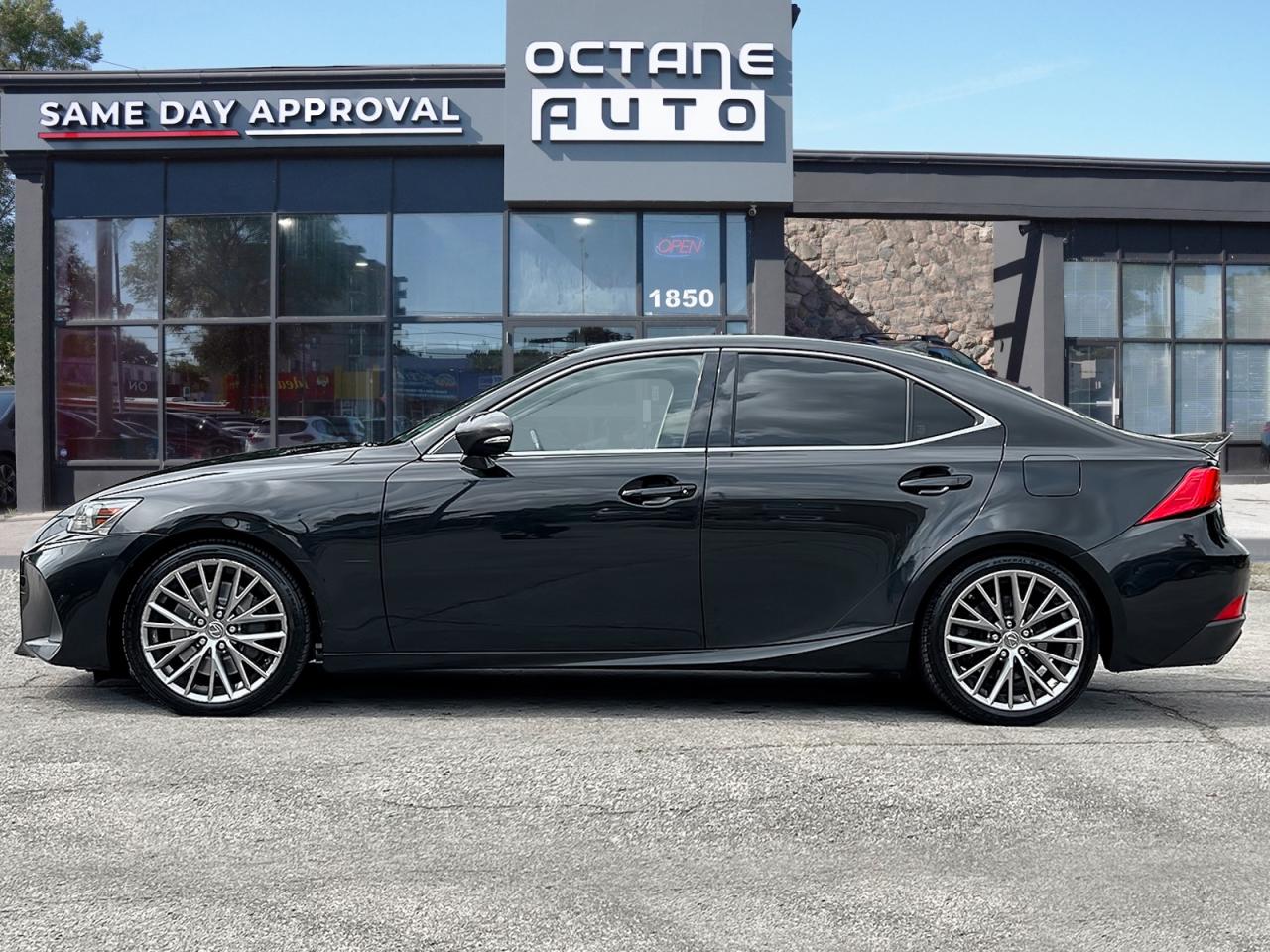 2018 Lexus IS 300 AWD - Photo #3