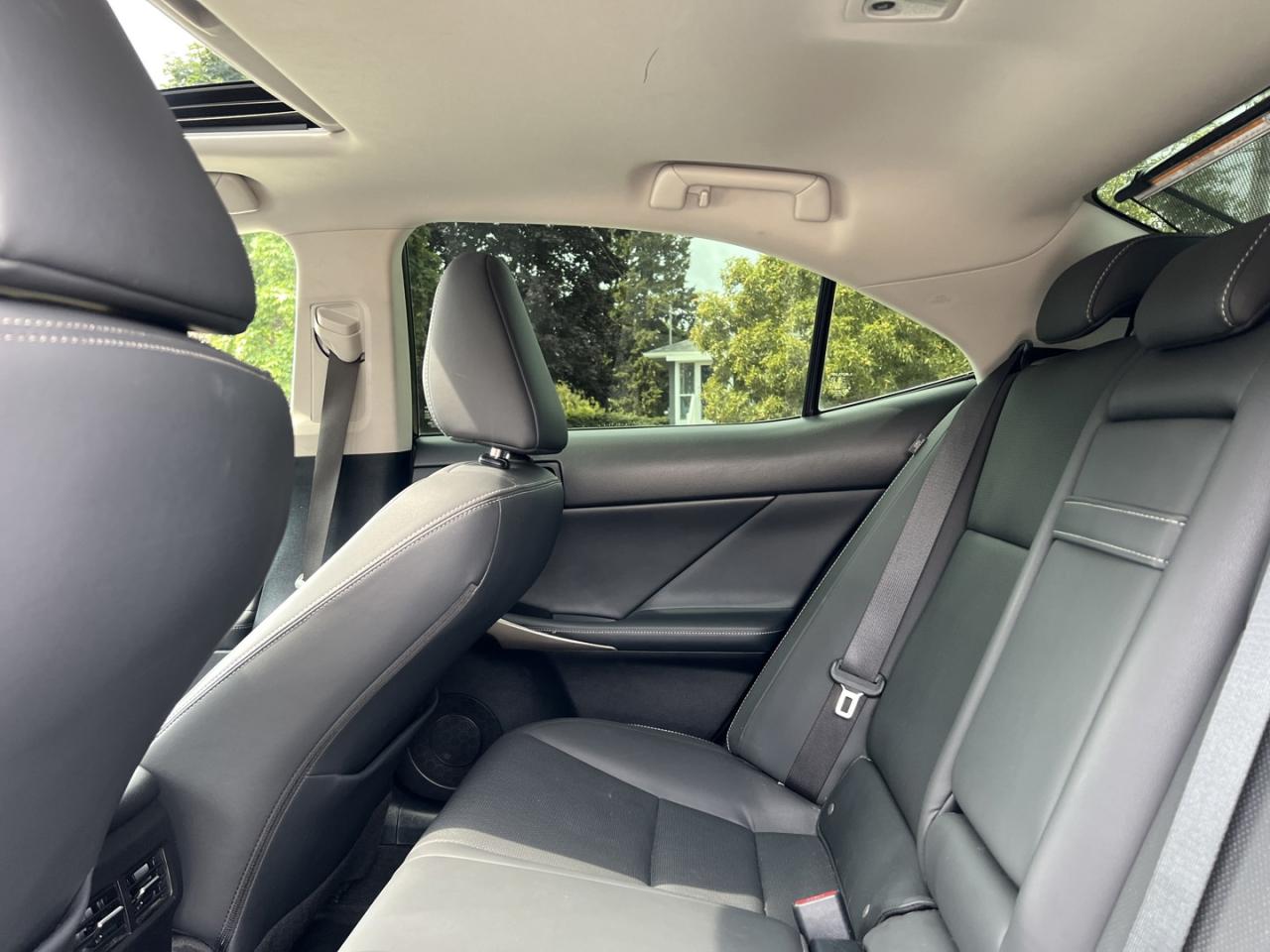 2018 Lexus IS 300 AWD - Photo #12