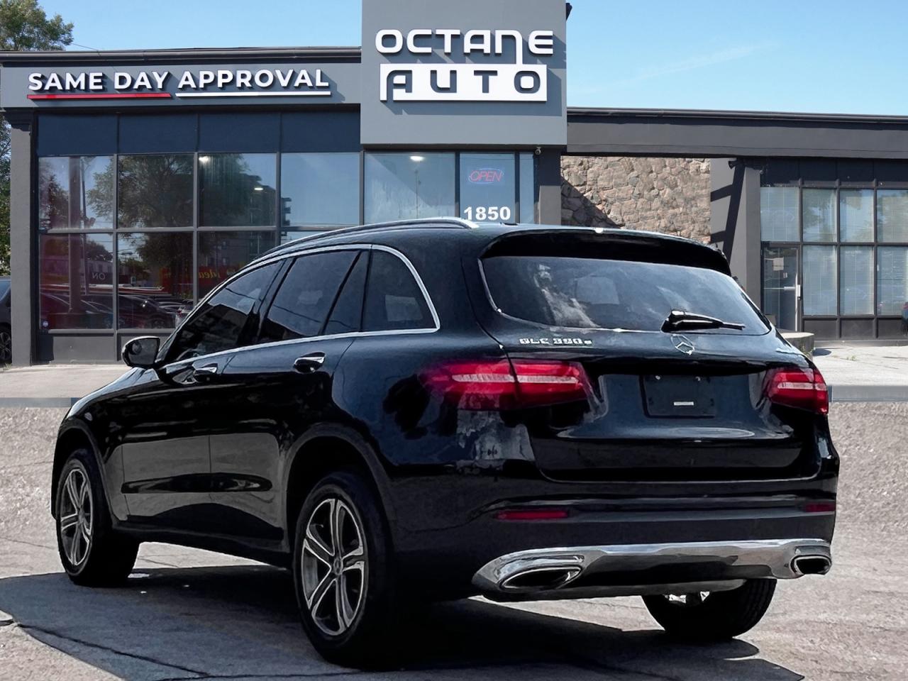 2018 Mercedes-Benz GLC-Class GLC 350e 4MATIC - Photo #4