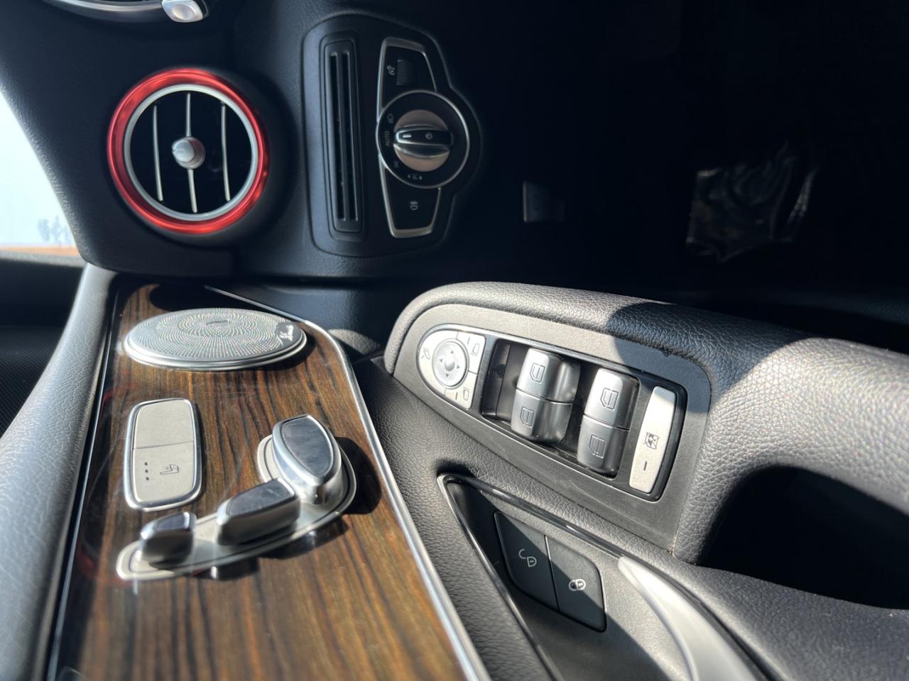 2018 Mercedes-Benz GLC-Class GLC 350e 4MATIC - Photo #23