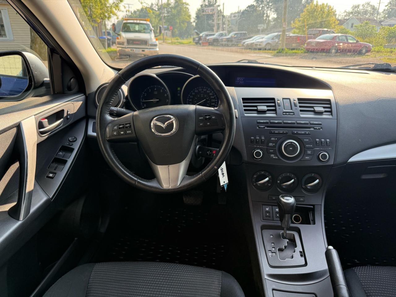 2012 Mazda MAZDA3 GS-SKY - Photo #7