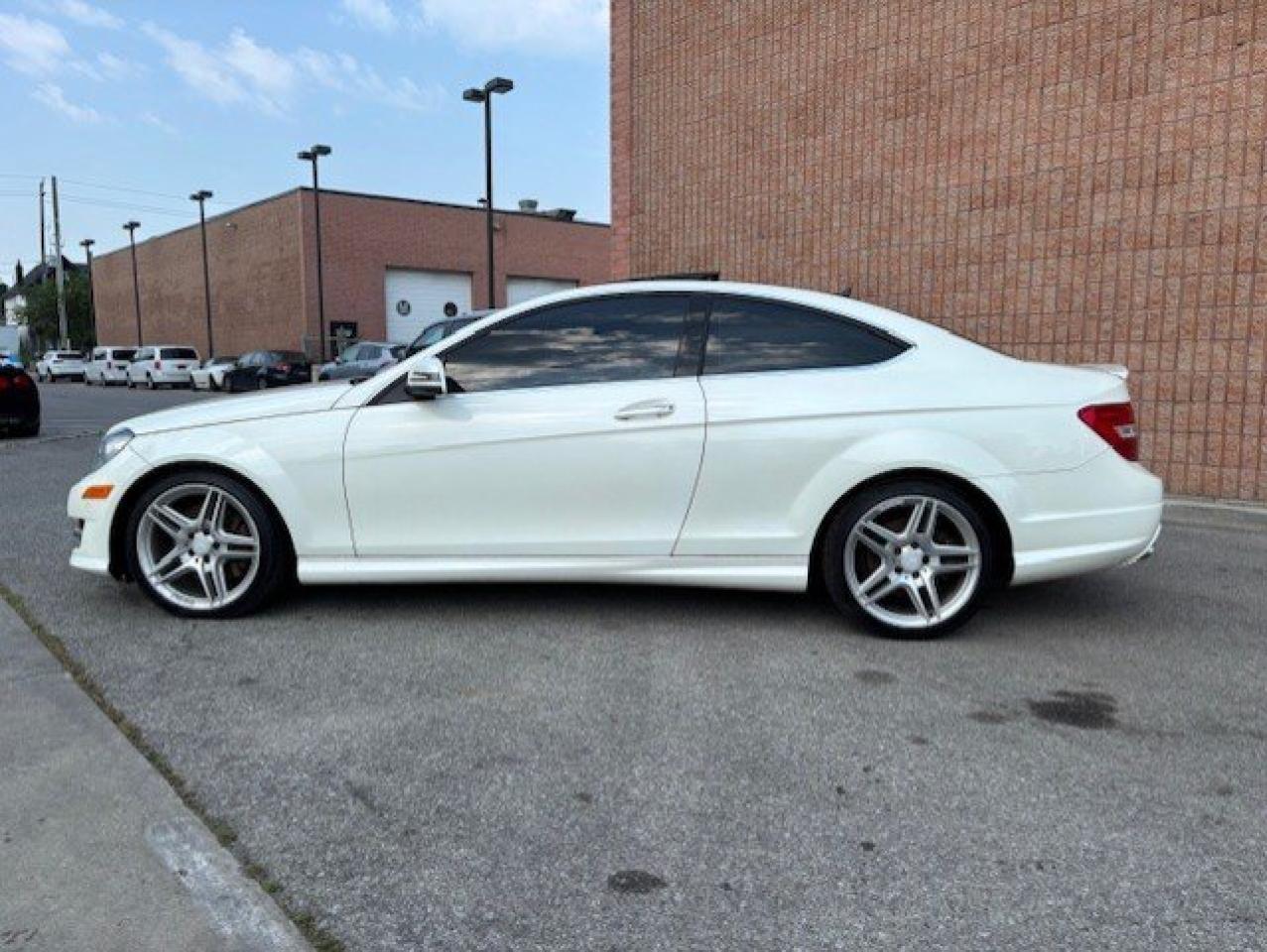 2014 Mercedes-Benz C-Class C350 4MATIC COUPE-PANO ROOF-NAV--CAMERA-NEW TIRES Photo2