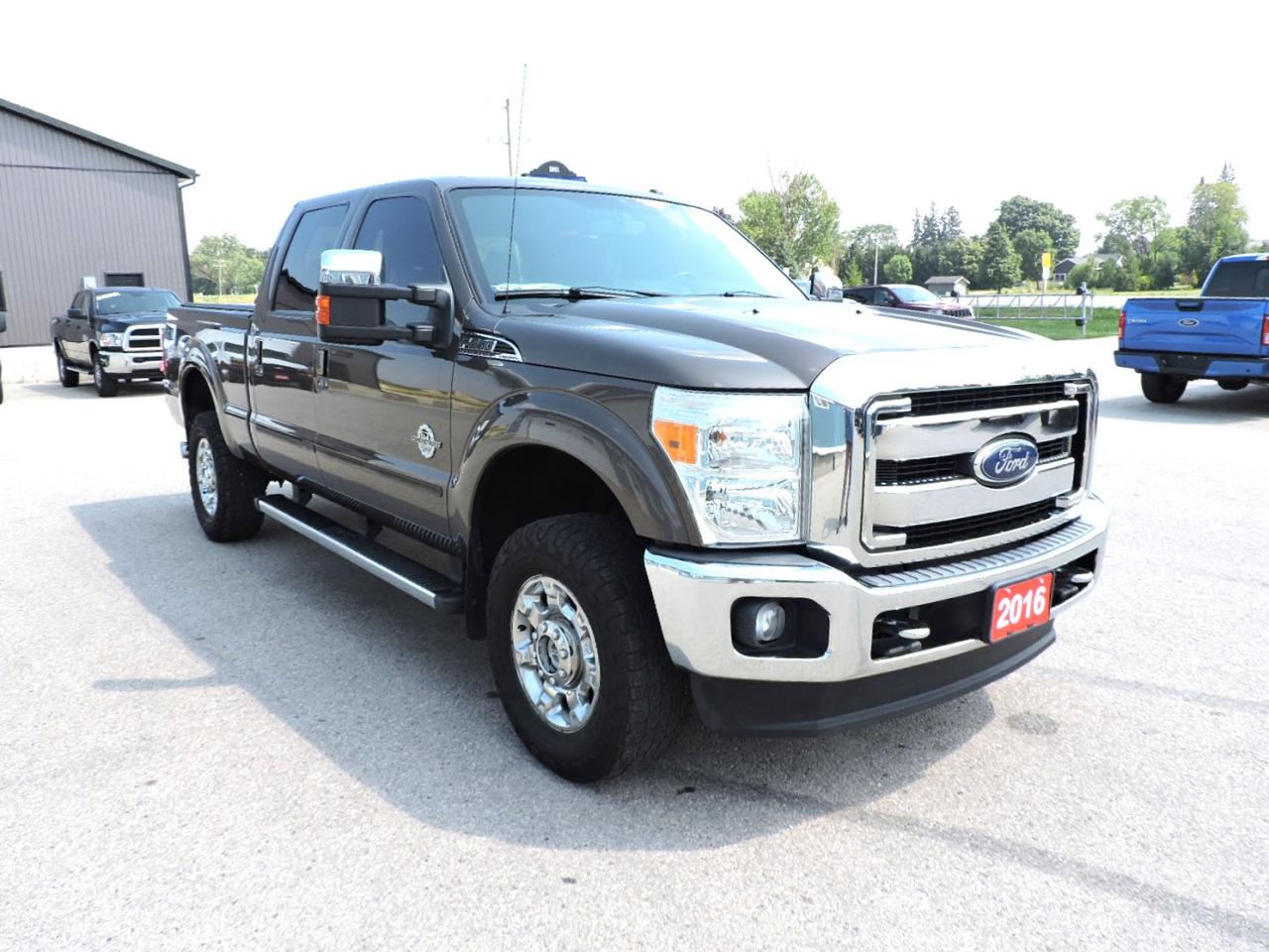 Used 2016 Ford SUPER DUTY F-350 SRW Lariat Diesel 4X4 Leather Sunroof Well Oiled Body for sale in Gorrie, ON