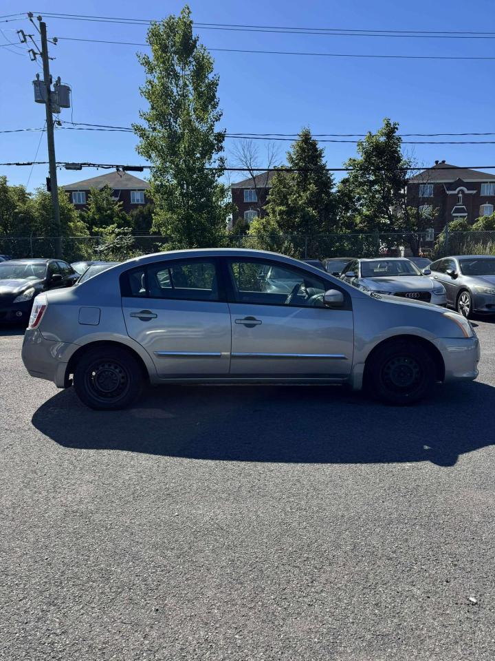 2010 Nissan Sentra 2.0 S - Photo #2