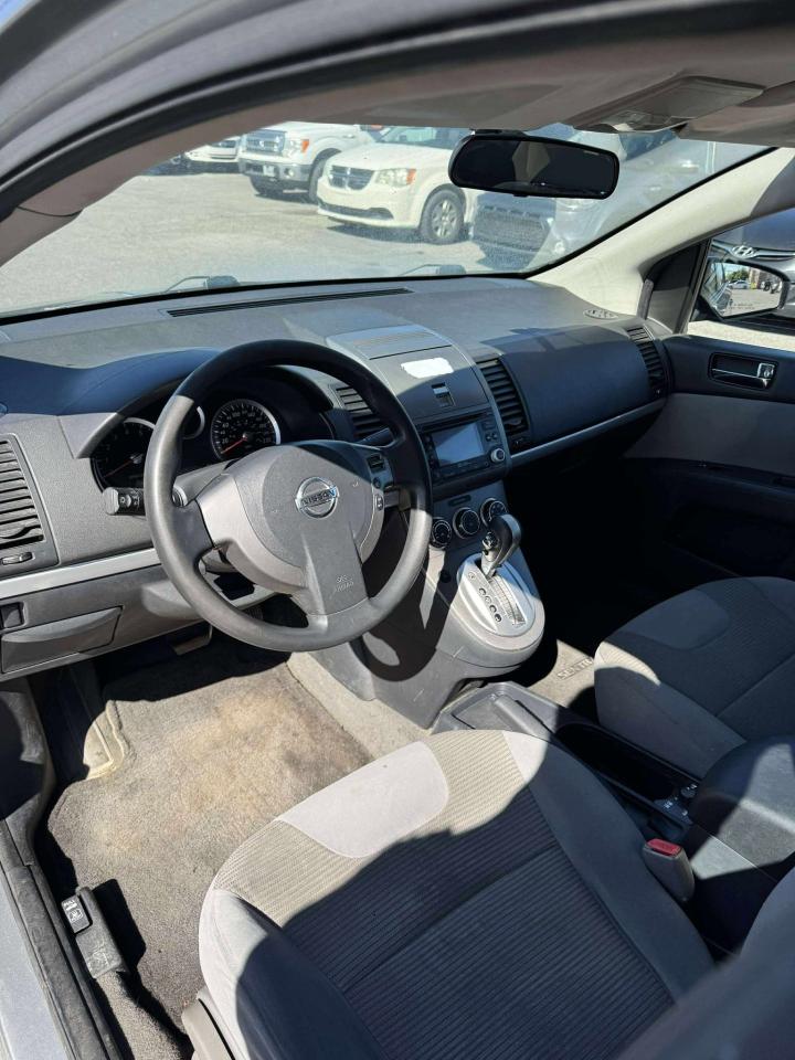 2010 Nissan Sentra 2.0 S - Photo #5