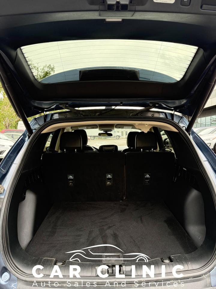 2020 Ford Escape SEL AWD - Photo #13