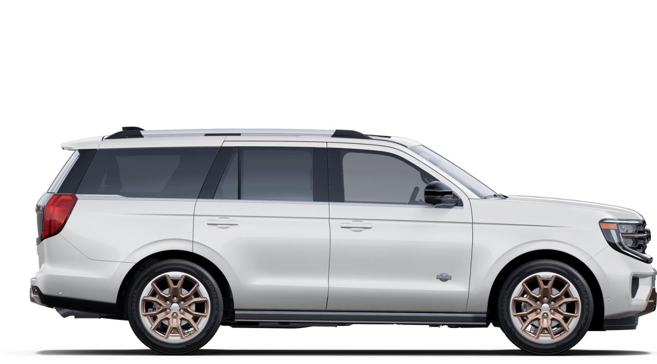 2025 Ford Expedition King Ranch 4X4 Photo4