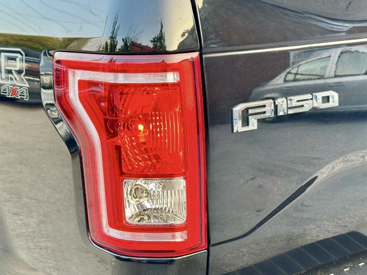 2017 Ford F-150 XLT - Photo #10