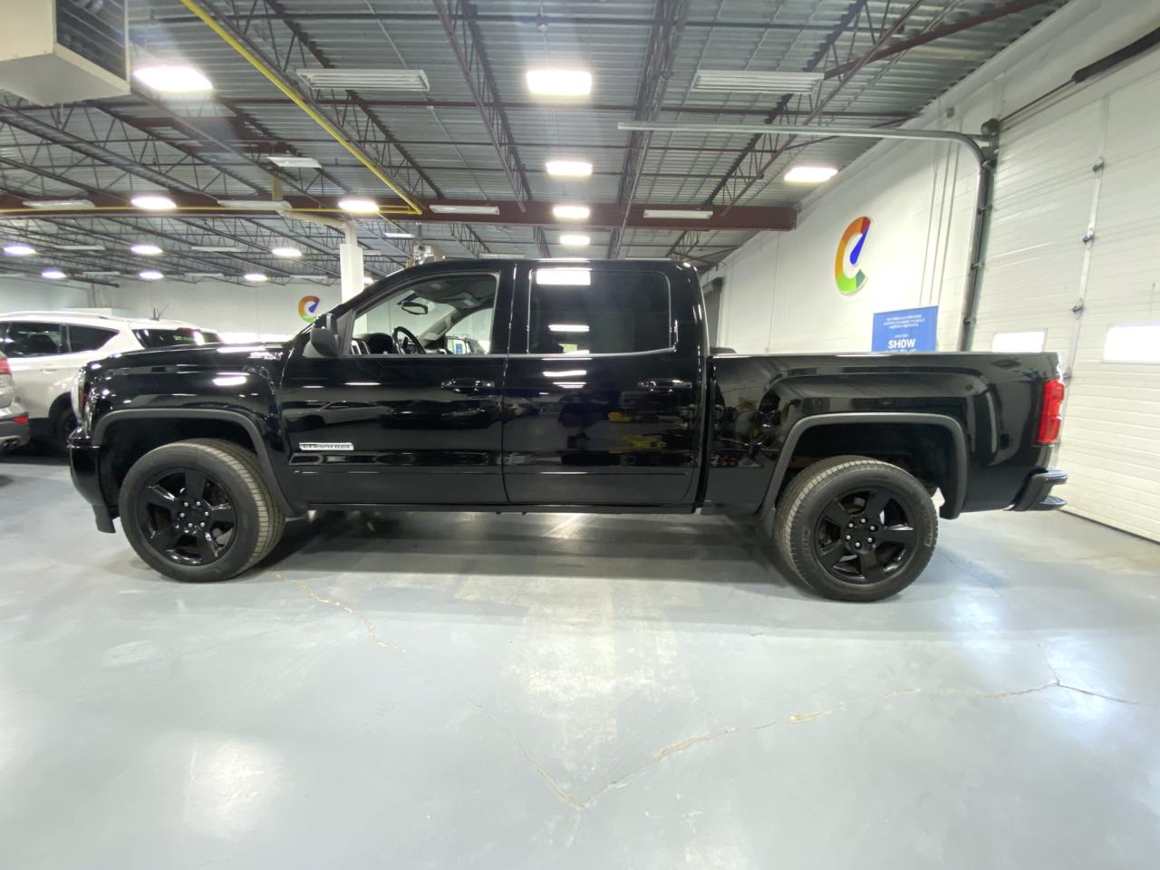 2018 GMC Sierra 1500 SLE - Photo #2