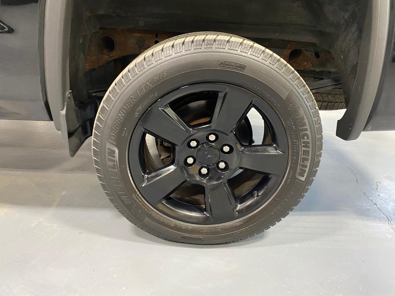 2018 GMC Sierra 1500 SLE - Photo #10