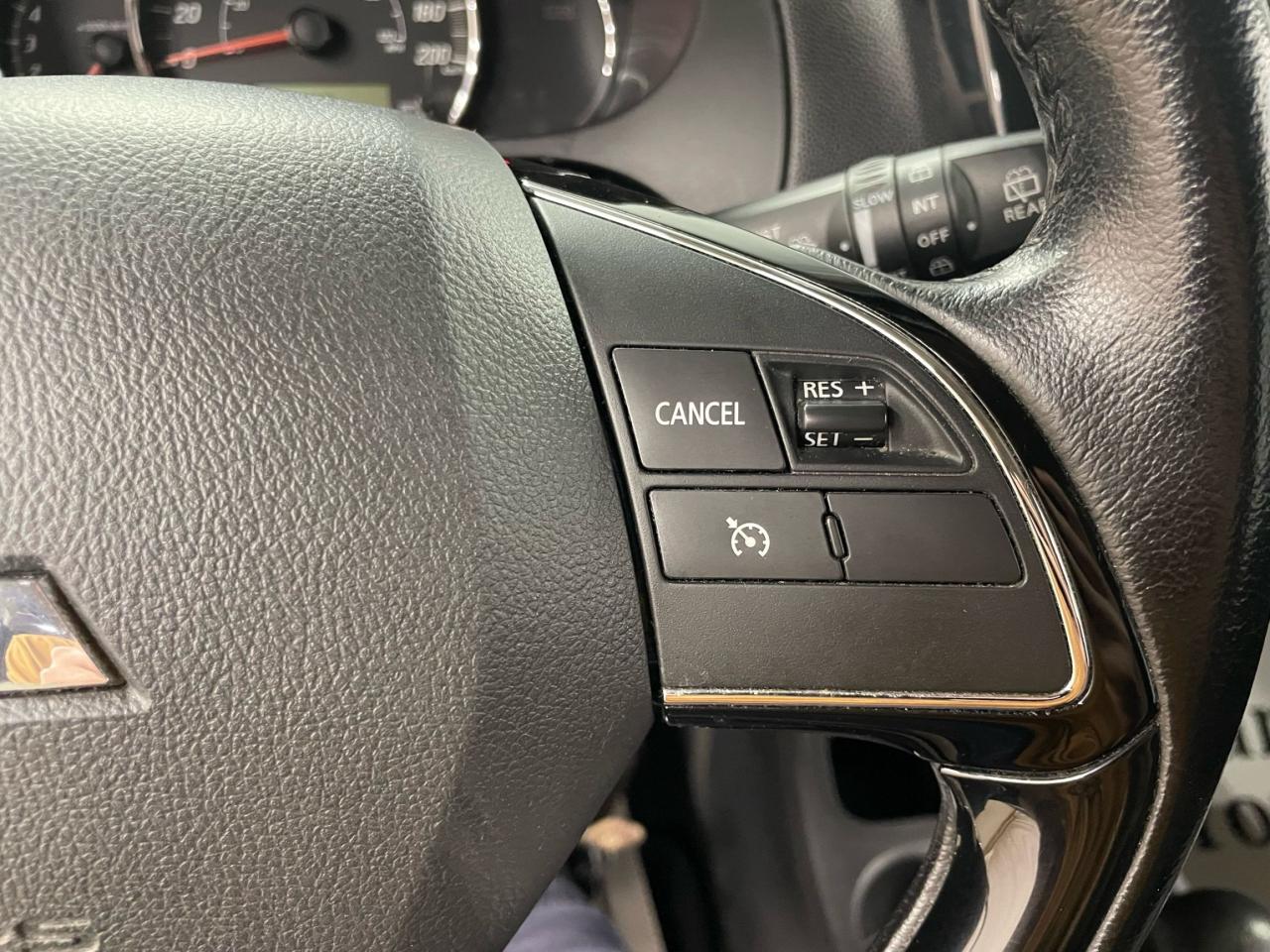 2017 Mitsubishi Mirage 4dr HB CVT SEL