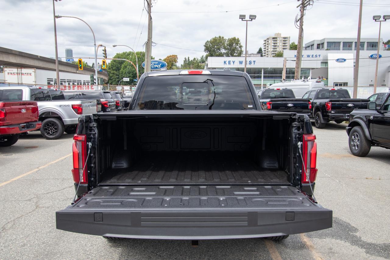 2024 Ford F-150 Lariat 4WD SuperCrew 5.5' Box Photo5