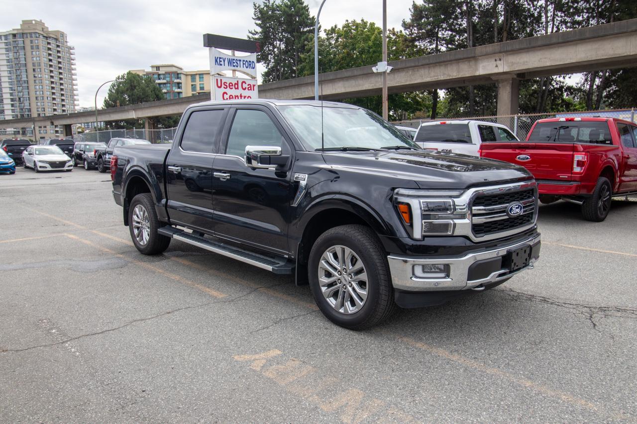 2024 Ford F-150 Lariat 4WD SuperCrew 5.5' Box Photo3