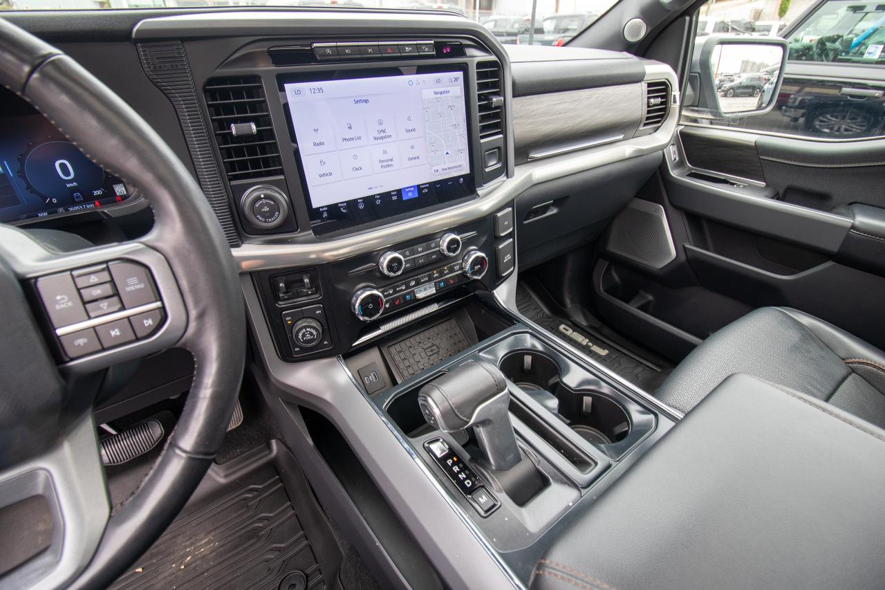 2024 Ford F-150 Lariat 4WD SuperCrew 5.5' Box Photo5