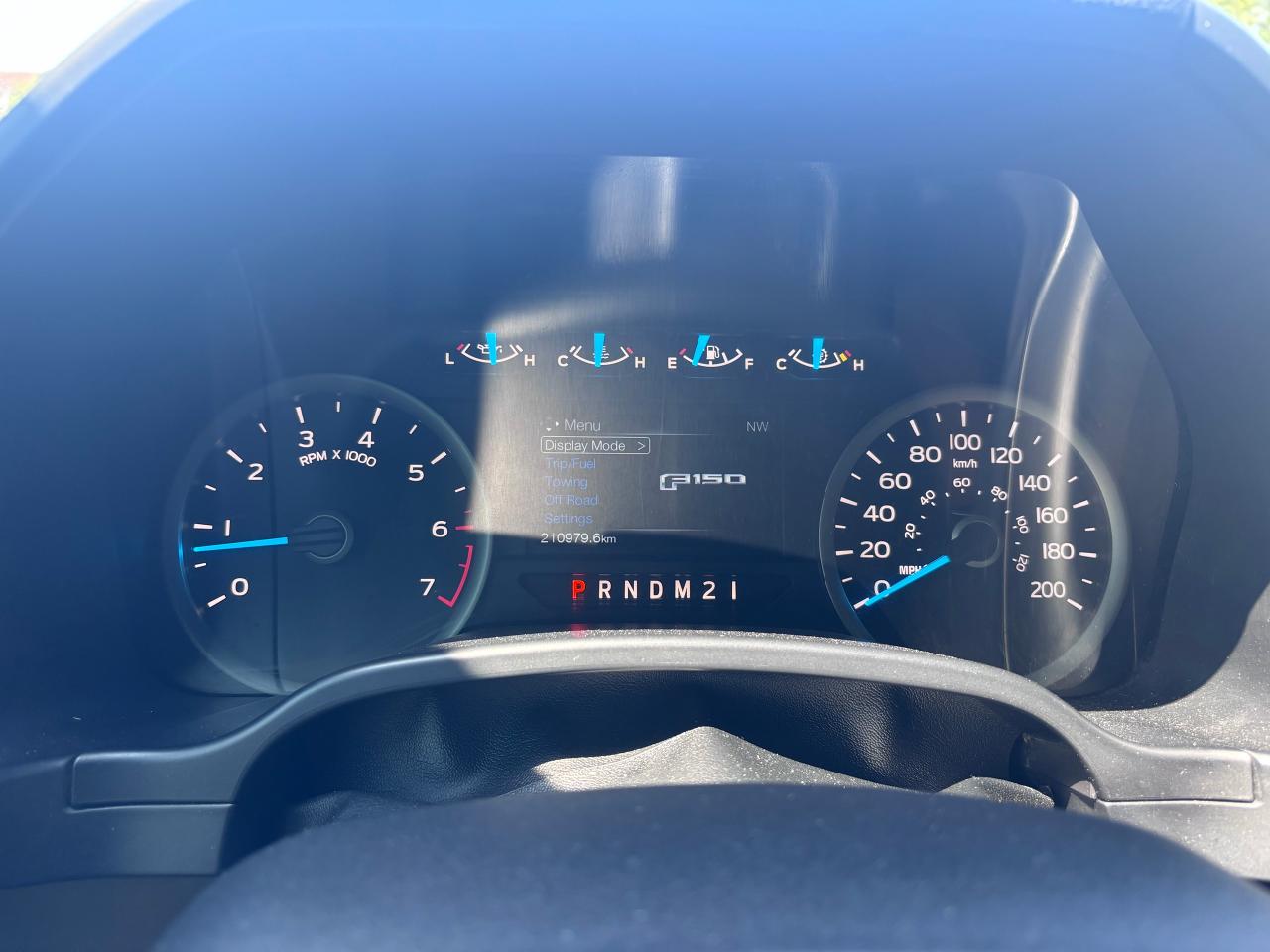 2017 Ford F-150 XLT NAV 5.0L V8 - Photo #19