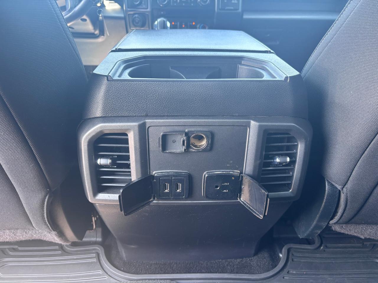 2017 Ford F-150 XLT NAV 5.0L V8 - Photo #14