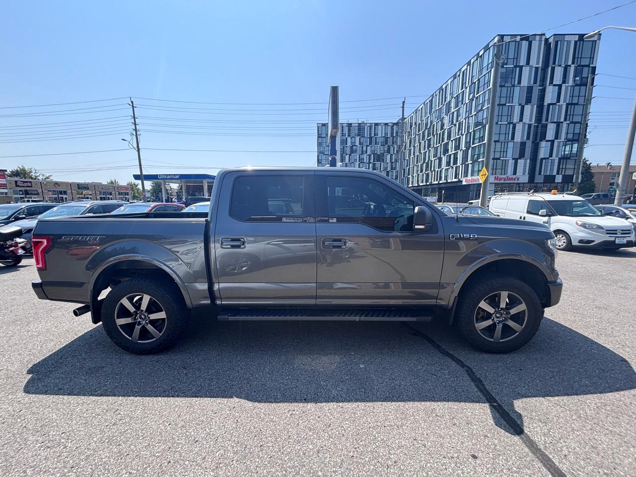 2017 Ford F-150 XLT NAV 5.0L V8 - Photo #7