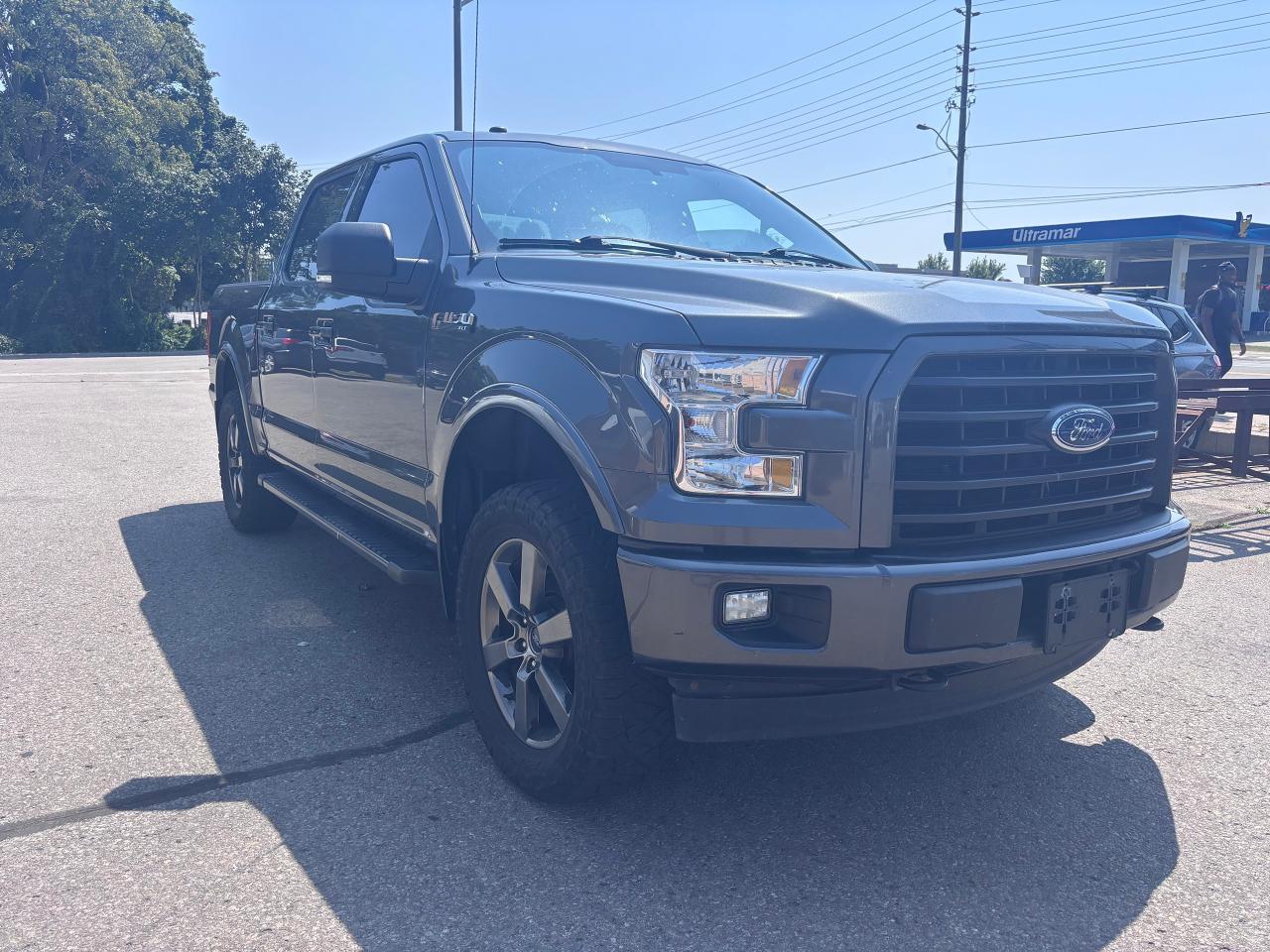 2017 Ford F-150 XLT NAV 5.0L V8 - Photo #6