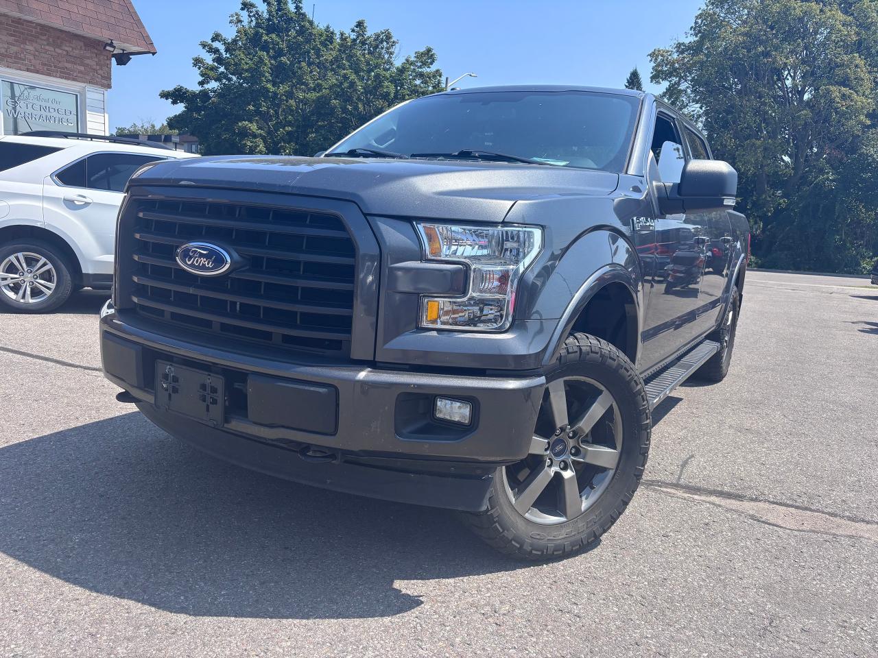 2017 Ford F-150 XLT NAV 5.0L V8 - Photo #4