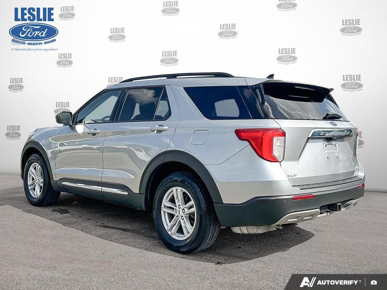 2021 Ford Explorer XLT 4WD Photo3