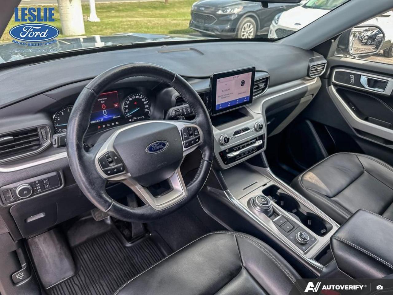 2021 Ford Explorer XLT 4WD Photo