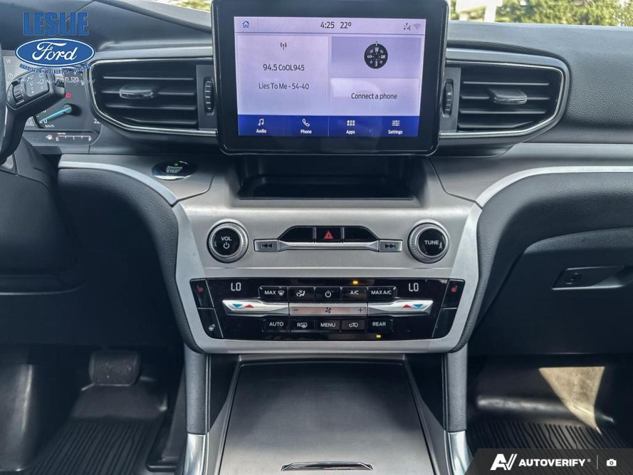 2021 Ford Explorer XLT 4WD Photo