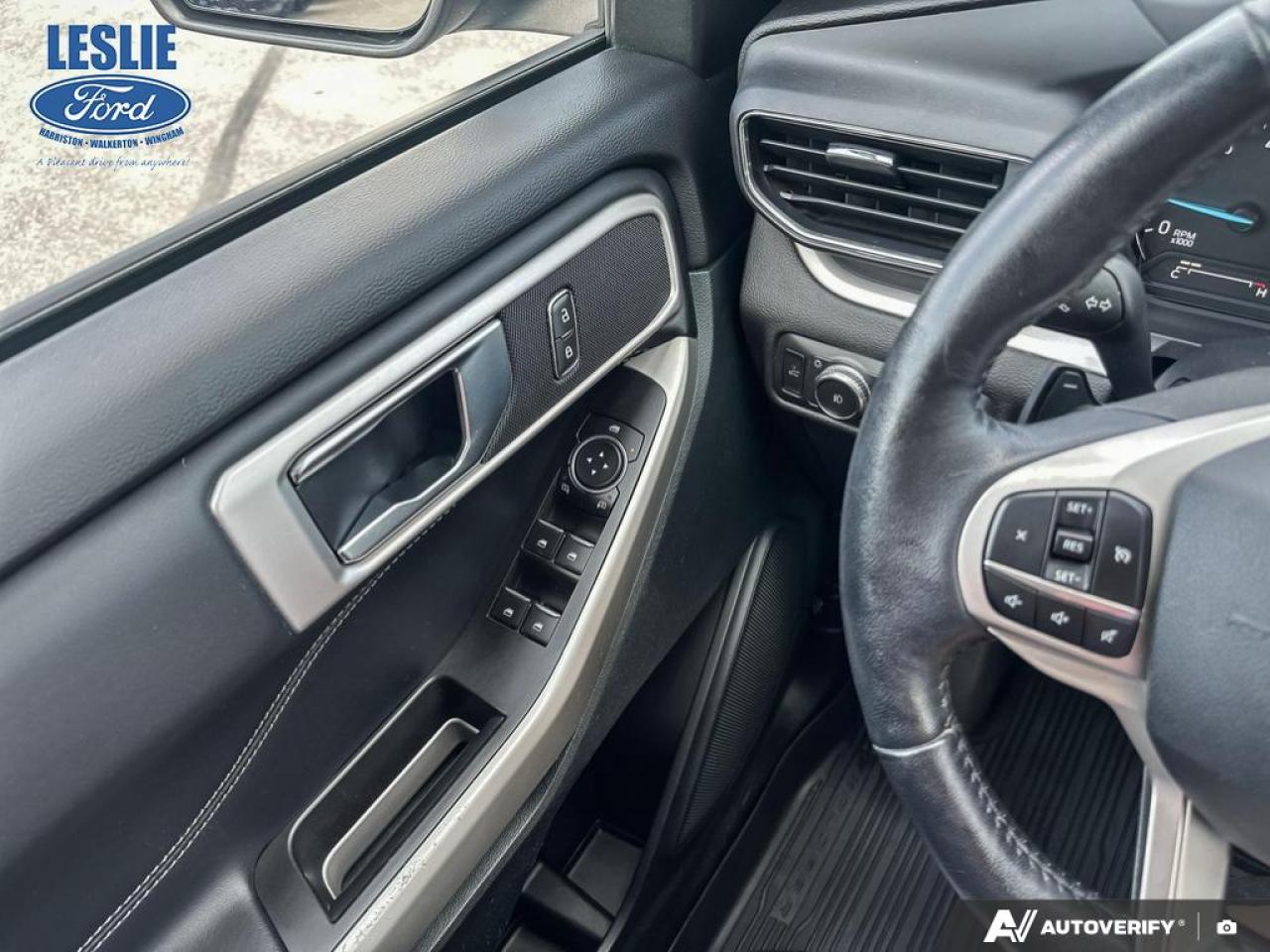 2021 Ford Explorer XLT 4WD Photo