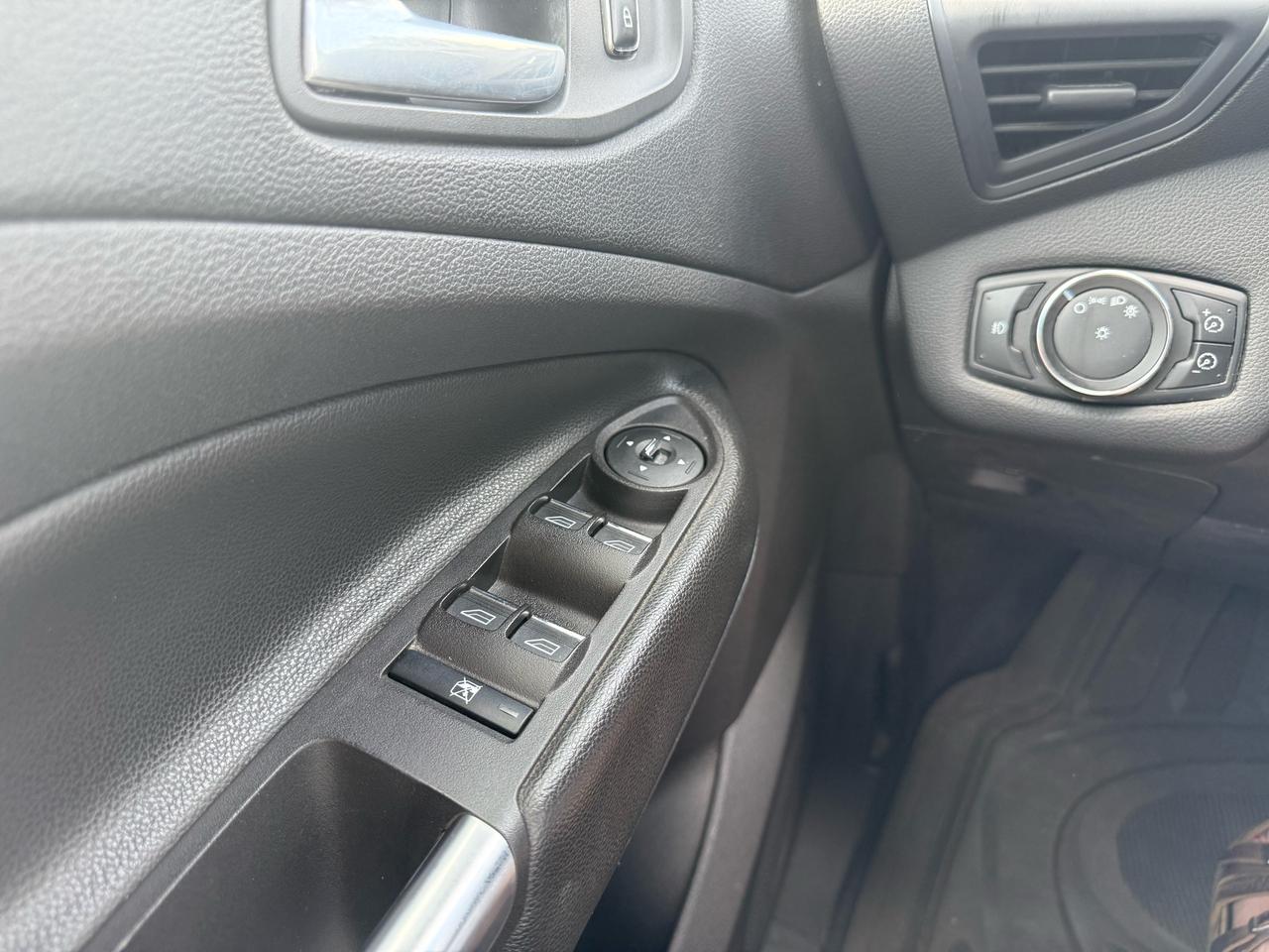 2013 Ford Escape SE Photo