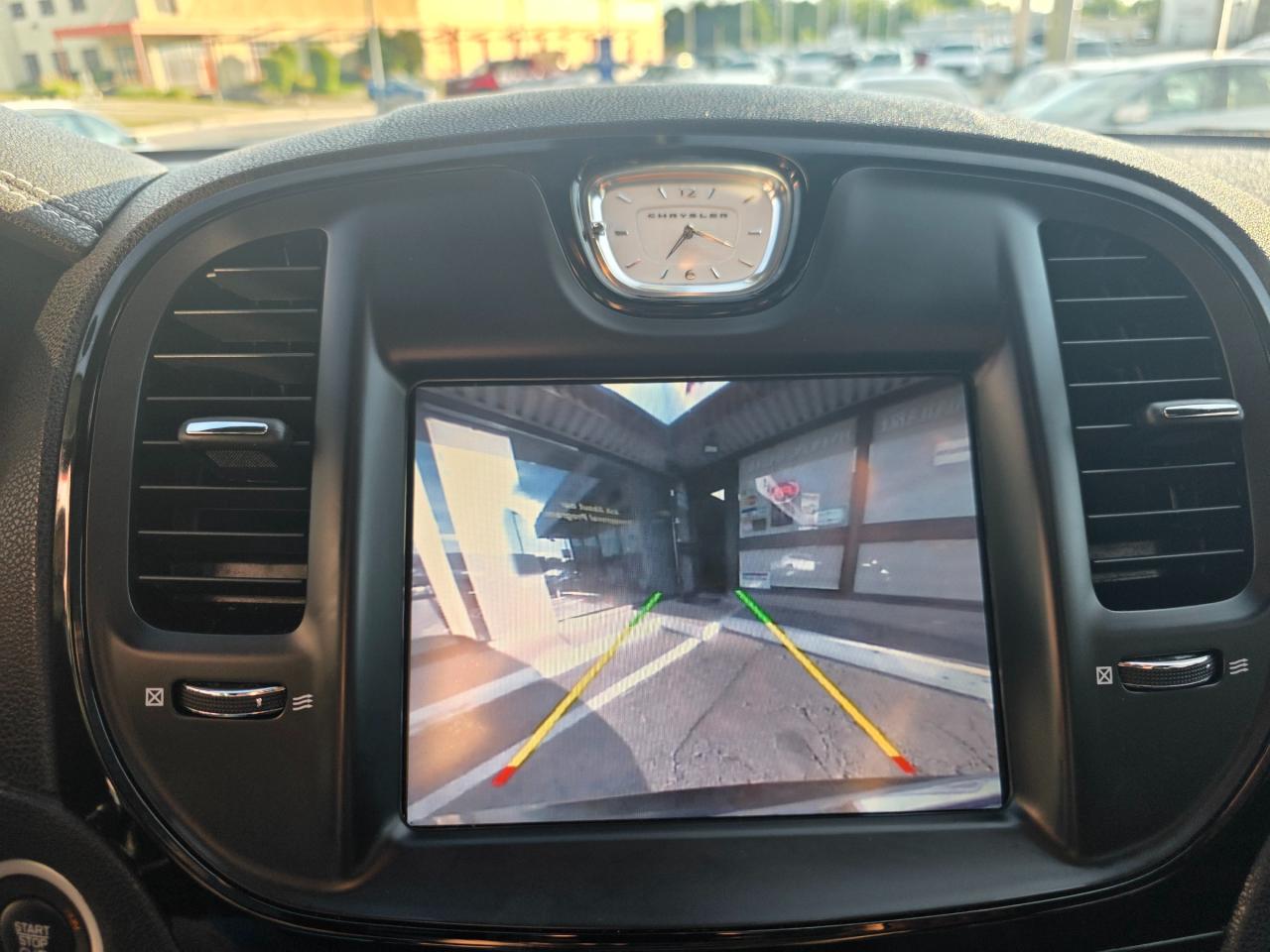 2015 Chrysler 300 AWD | BEATS By DRE |LEATHER | SUNROOF| NAVI Photo