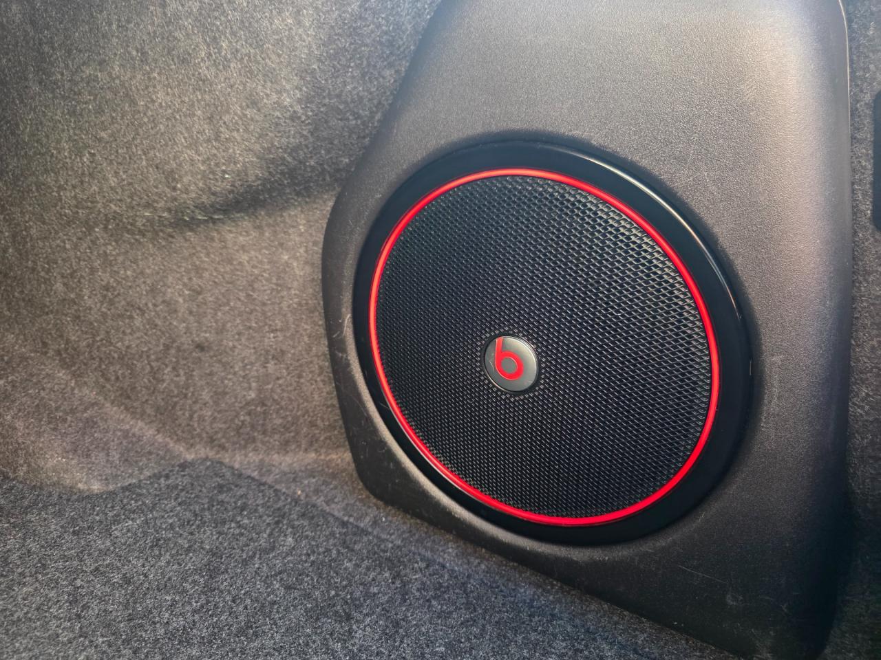 2015 Chrysler 300 AWD | BEATS By DRE |LEATHER | SUNROOF| NAVI Photo