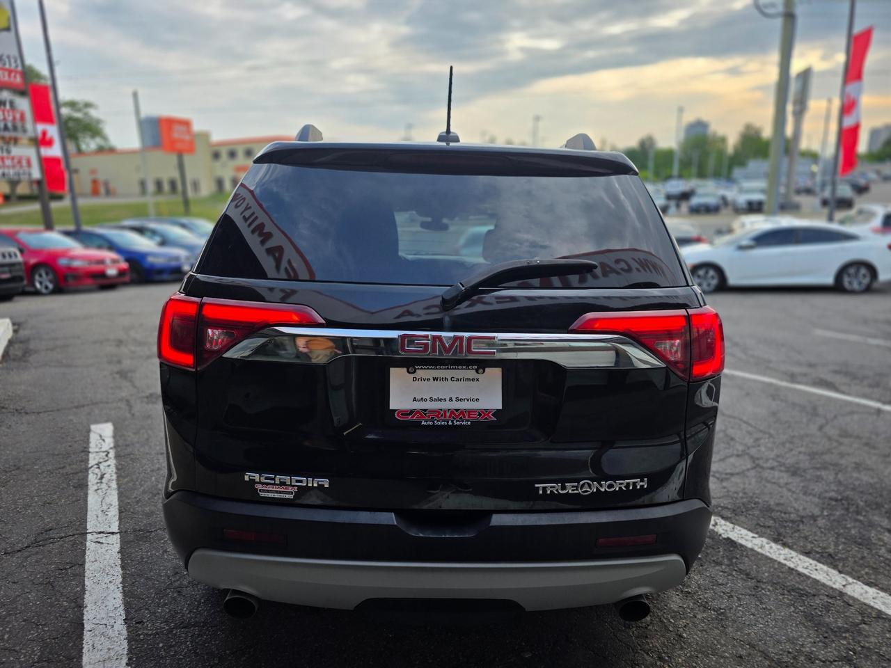 2017 GMC Acadia SLE-2 7 Seats | BOSE | Backup Camera | Heated Seats | Apple Car Play | Android Auto Photo