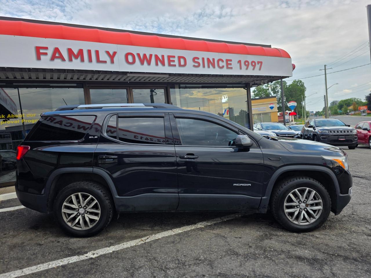 2017 GMC Acadia SLE-2 7 Seats | BOSE | Backup Camera | Heated Seats | Apple Car Play | Android Auto Photo