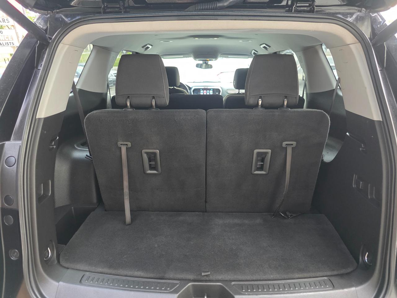 2017 GMC Acadia SLE-2 7 Seats | BOSE | Backup Camera | Heated Seats | Apple Car Play | Android Auto Photo