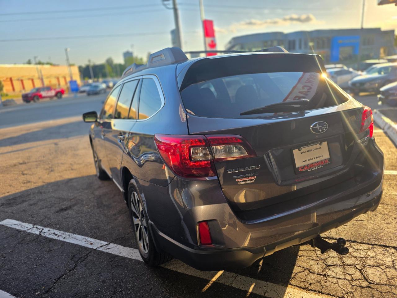2015 Subaru Outback 3.6R Limited Package NAVI | BSM | Leather | HK Sound | Sunroof | Backup Camera Photo2