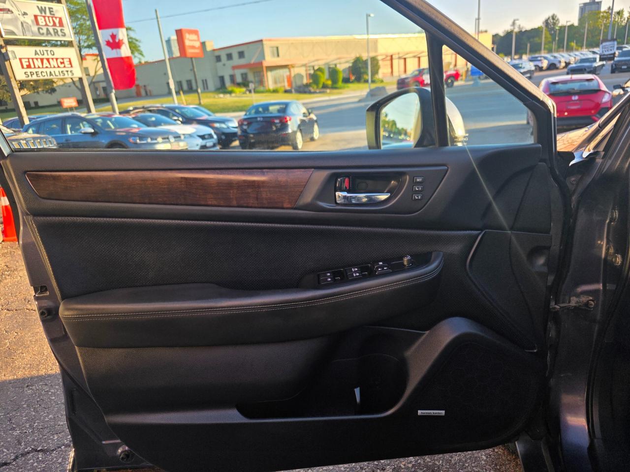 2015 Subaru Outback 3.6R Limited Package NAVI | BSM | Leather | HK Sound | Sunroof | Backup Camera Photo