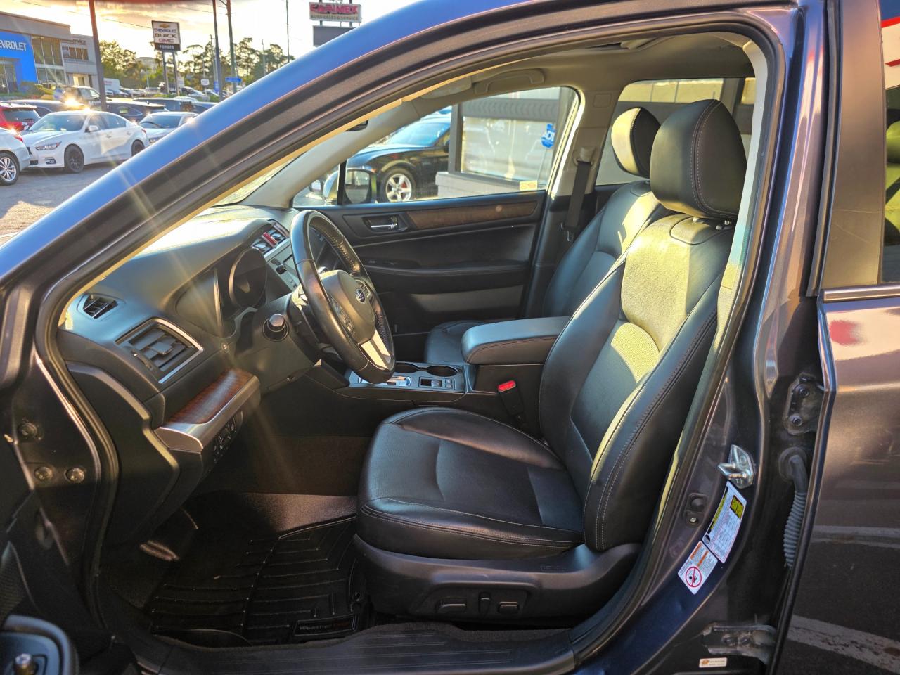 2015 Subaru Outback 3.6R Limited Package NAVI | BSM | Leather | HK Sound | Sunroof | Backup Camera Photo