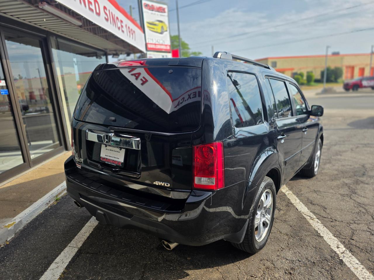 2012 Honda Pilot EX-L 8 Seats | Leather | Sunroof | Backup Camera | Heated Seats Photo4