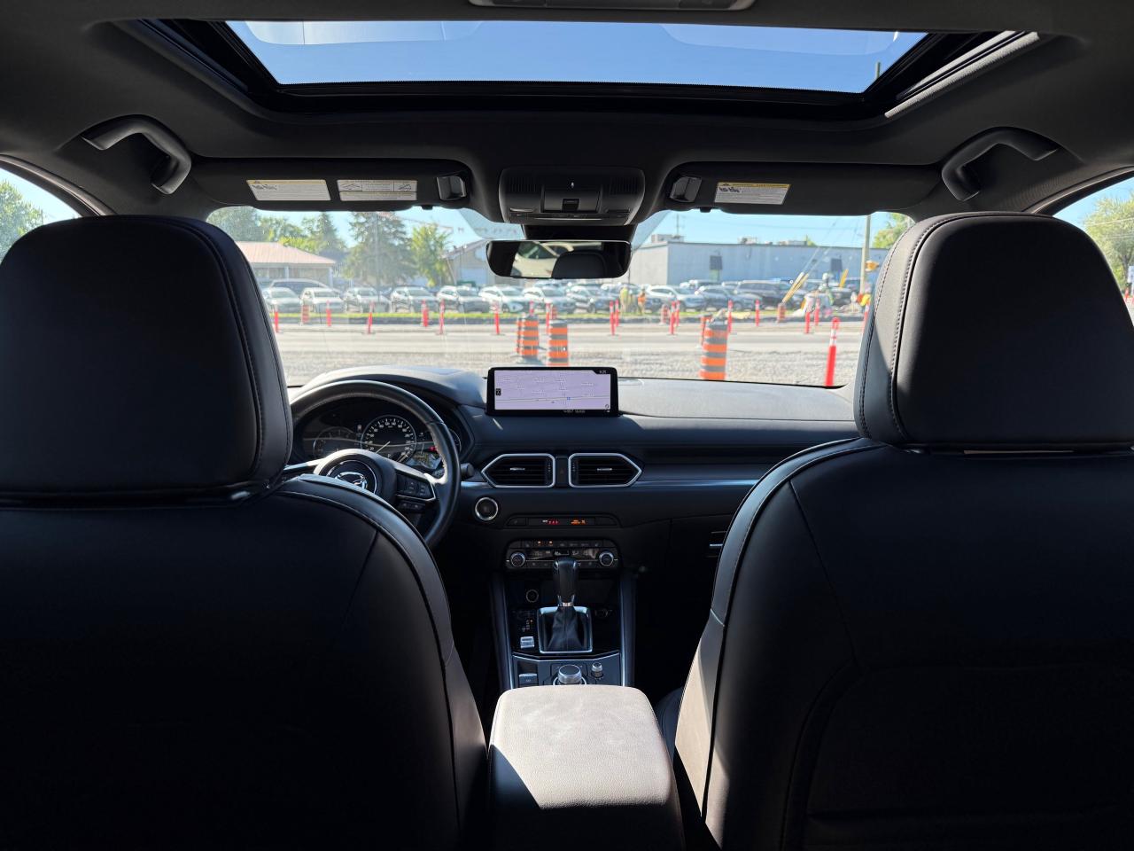 2023 Mazda CX-5 Signature NAV! Heads Up Display! Cooled Seats! Photo