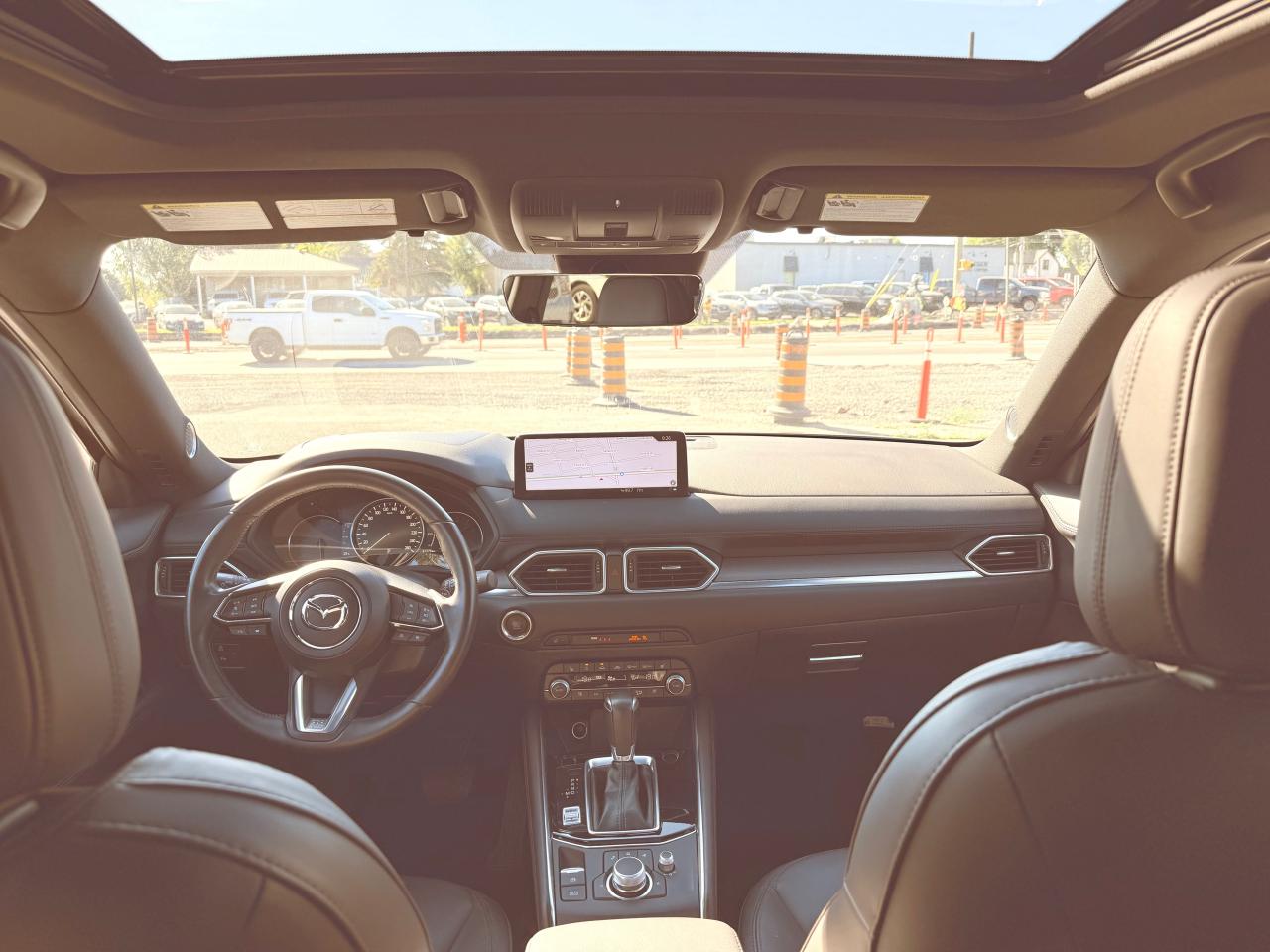 2023 Mazda CX-5 Signature NAV! Heads Up Display! Cooled Seats! Photo