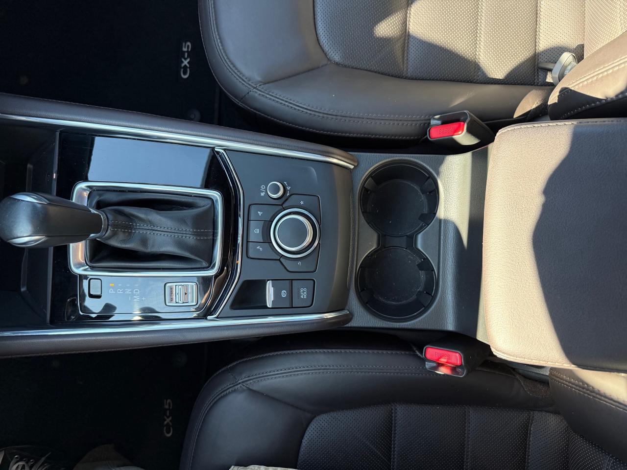 2023 Mazda CX-5 Signature NAV! Heads Up Display! Cooled Seats! Photo