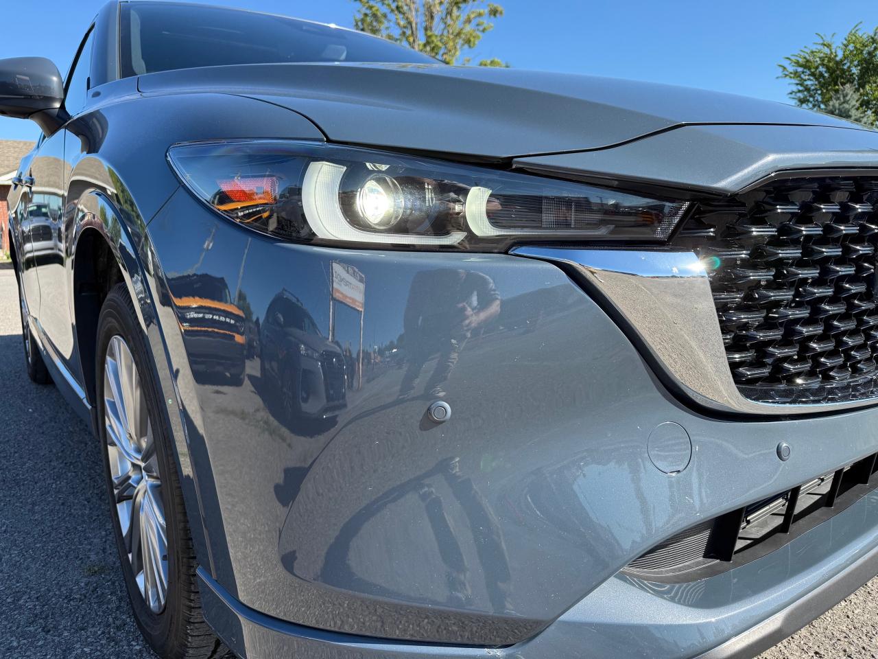 2023 Mazda CX-5 Signature NAV! Heads Up Display! Cooled Seats! Photo