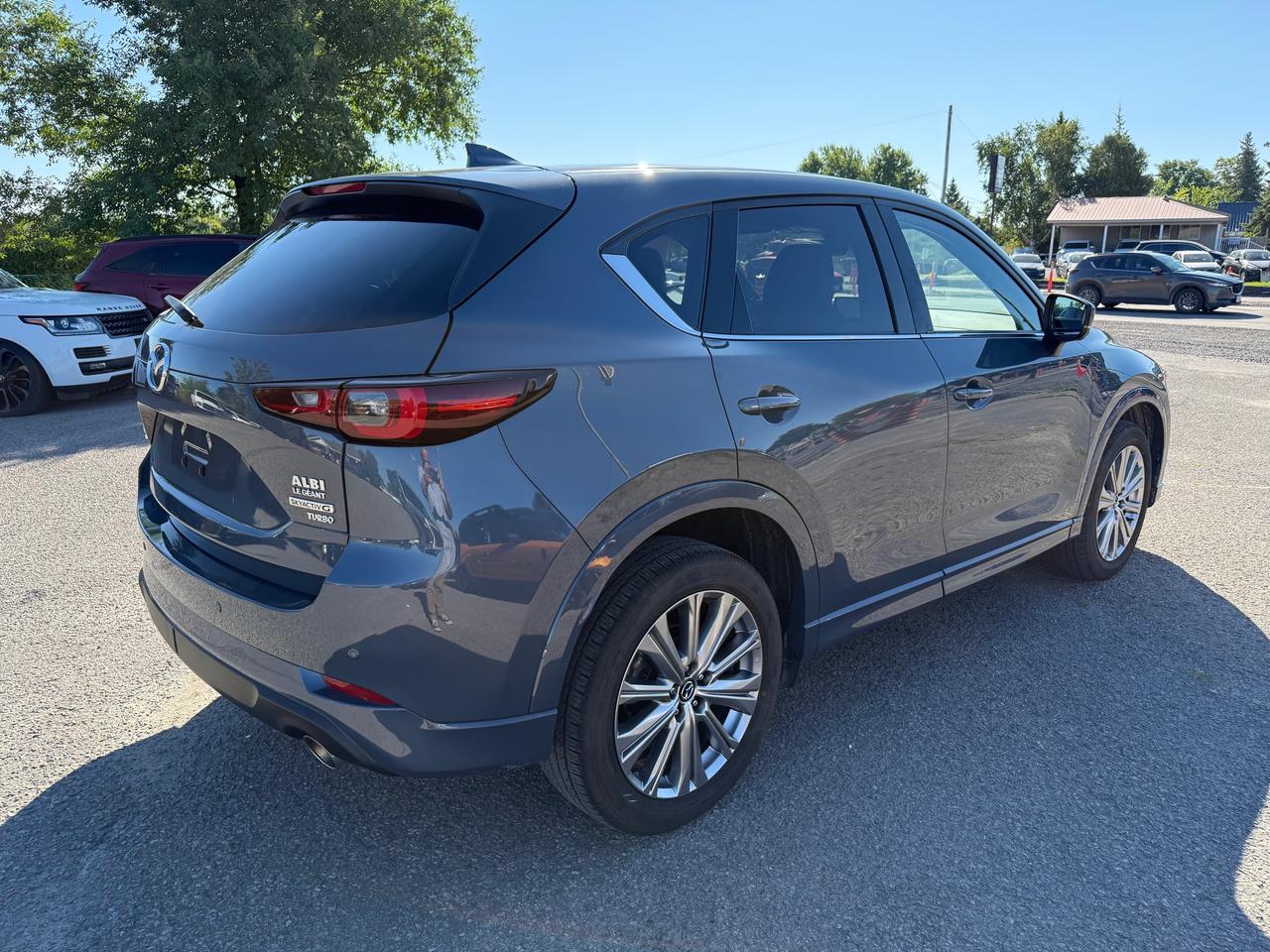 2023 Mazda CX-5 Signature NAV! Heads Up Display! Cooled Seats! Photo4