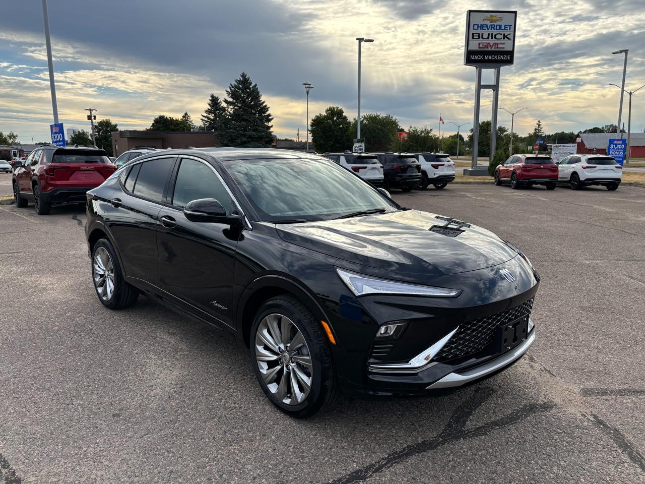 2025 Buick Envista 2025 Buick Envista Avenir AWD Photo