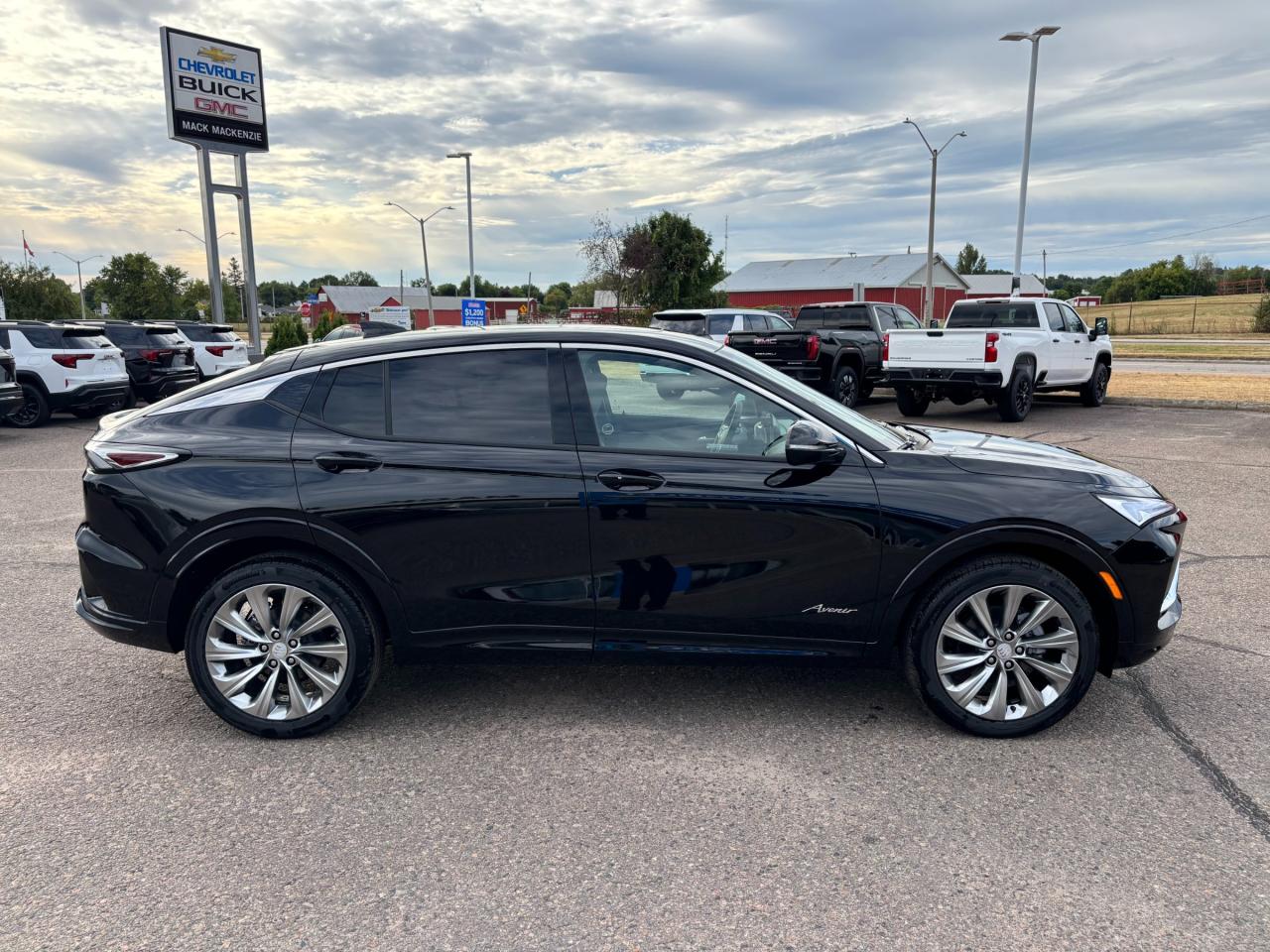 2025 Buick Envista 2025 Buick Envista Avenir AWD Photo