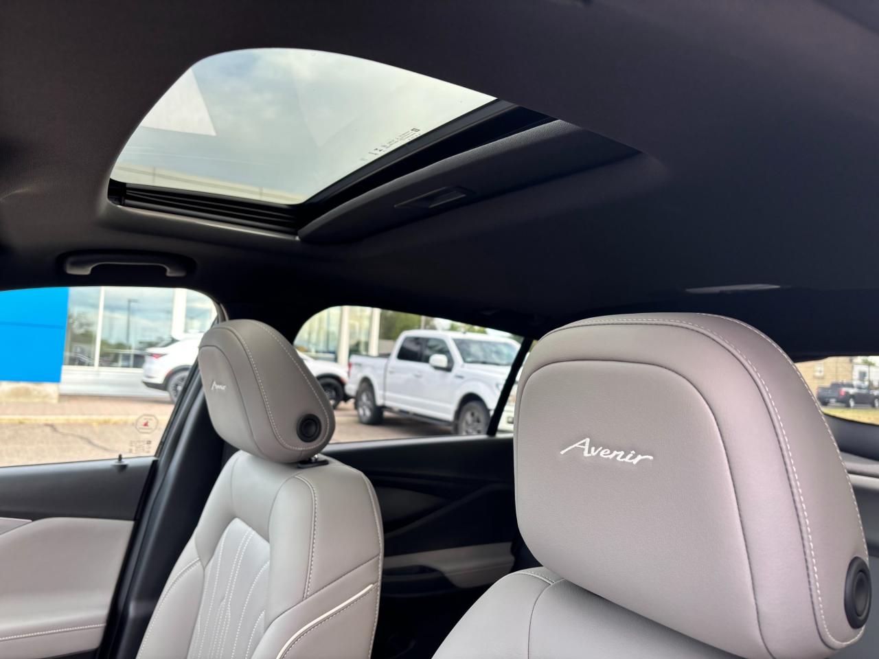 2025 Buick Envista 2025 Buick Envista Avenir AWD Photo