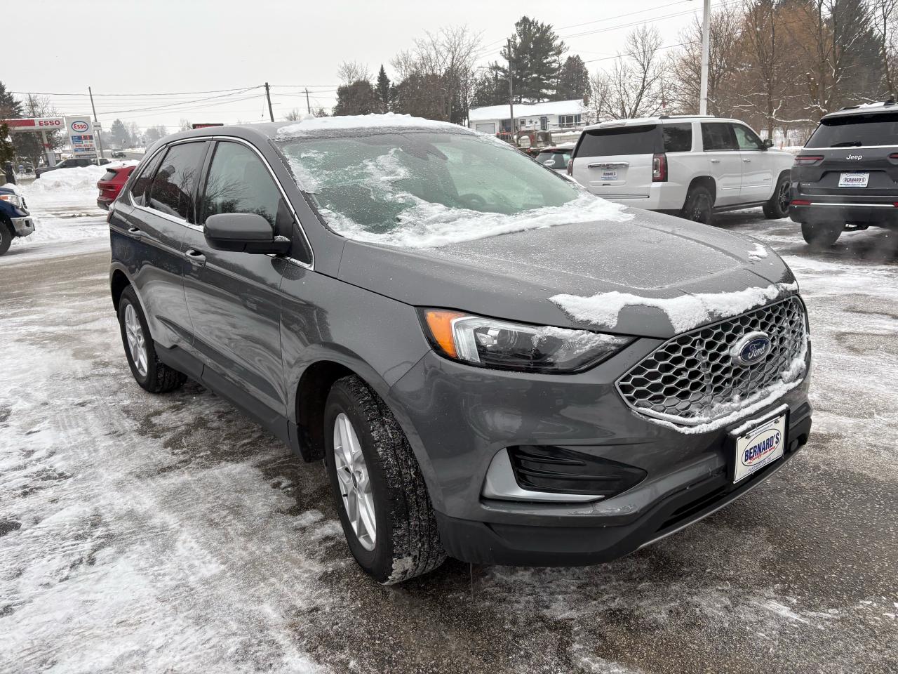 2023 Ford Edge SEL Photo